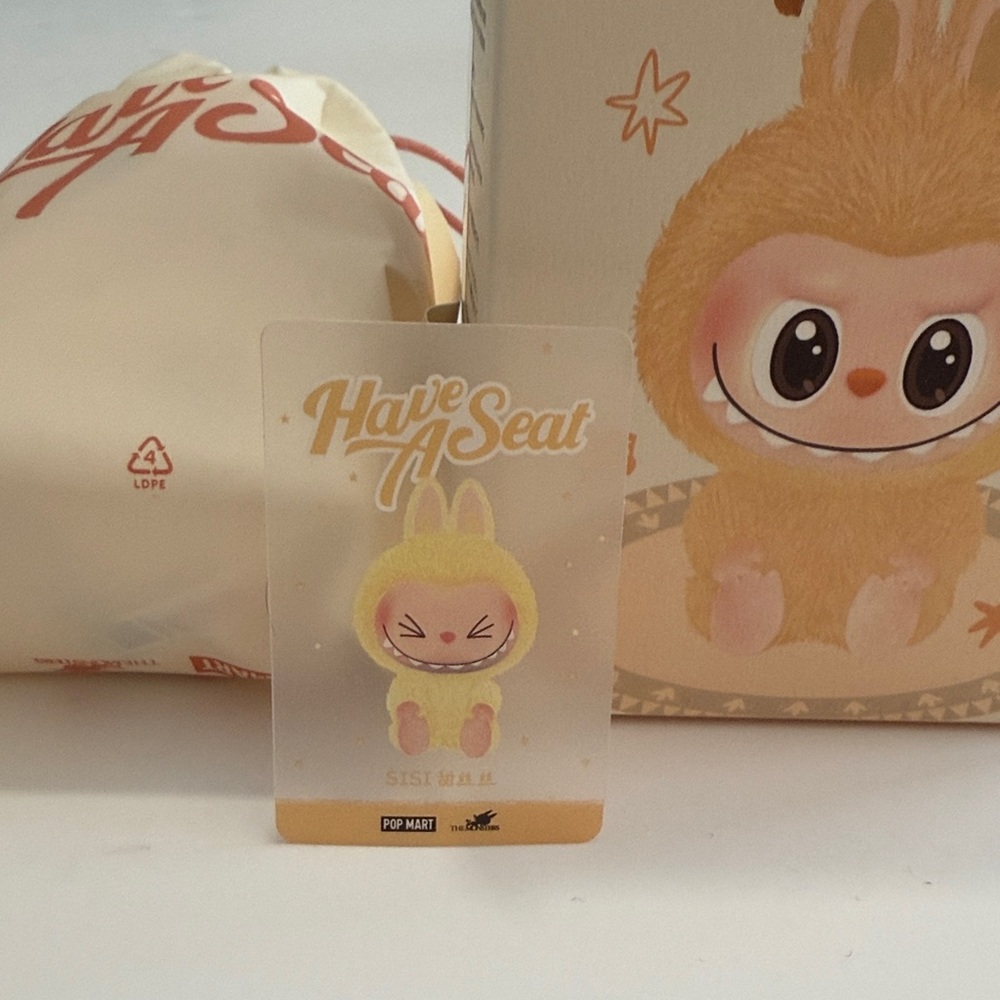 Pop Mart Labubu 'Have A Seat' Toy - Cream - Picture 2 of 6